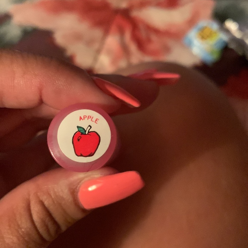 Used once apple flavored kissing fruit gloss. - Picture 2 of 3